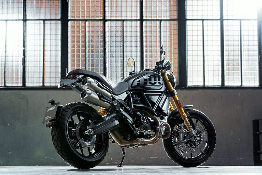 杜卡迪 1100 sport pro